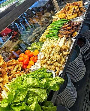 Fresh ingredients at Vege Yong Tau Foo - 美味園釀豆腐 in Kuching