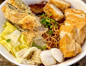 Vegan dry Yong Tau Foo noodles at Vege Yong Tau Foo - 美味園釀豆腐 in Kuching