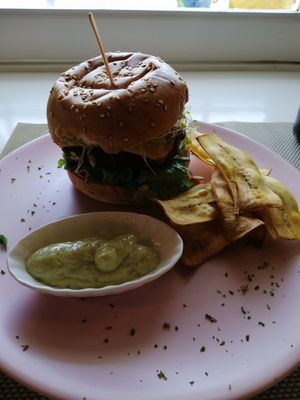 Beet burger at Dodo Bon Pan Cafe in Panama City