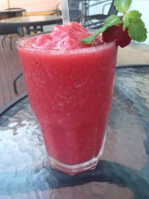 Refreshing natural juices at Dodo Bon Pan Cafe in Panama City