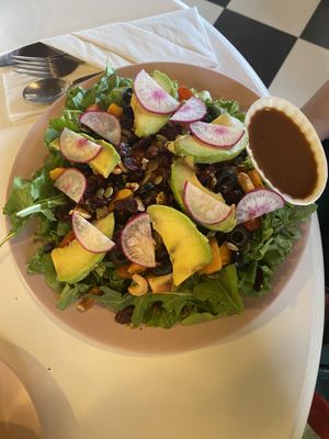 ensalata at Dodo Bon Pan Cafe in Panama City