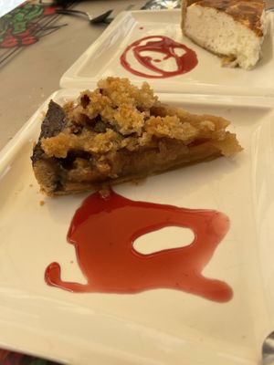 Tarta de manzana vegana  at Cafe Atelier in Salamanca