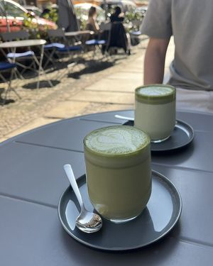 Matcha Latte mit Hafermilch  at Kibinas in Leipzig