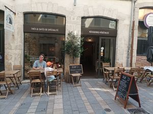 Vitrine at  Bien Dans Ma Tasse in Pau