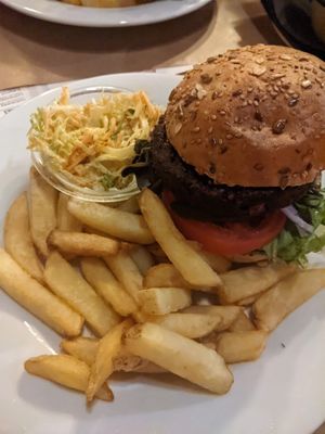 Vegan burger (14,90€) - 3.5/5 at The Beehive in Montpellier
