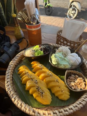 mango sticky rice and coconut ice creamm  at Miti Restaurant - ຮ້ານອາຫານ ມິຕິ in Luang Prabang