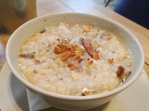 Bluem's congee at Deli Bluem in Vienna