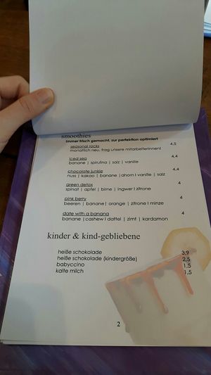 Smoothies at Deli Bluem in Vienna