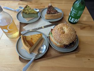 2x Mittagsmenü at Land & Monkeys in Aix-en-provence