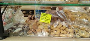 Biscotti vegani cocco e nocciola, acquistabili a peso at Alla Vecchia Maniera in Turin