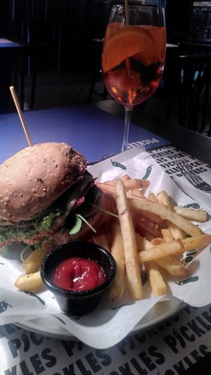 Seasonal burger and fries at Pickles in Venice