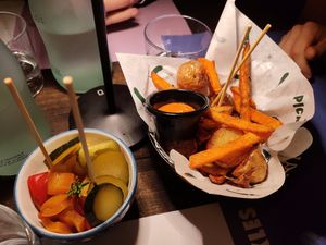  at Pickles in Venice