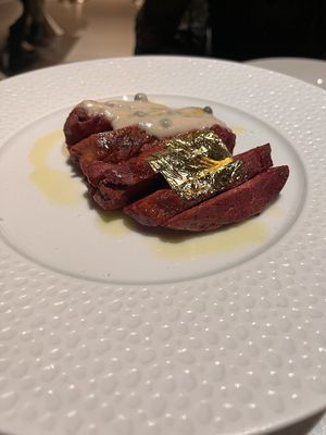 Steak with green pepper sauce at Linfa da Visionnaire - Piazza Cavour in Milan