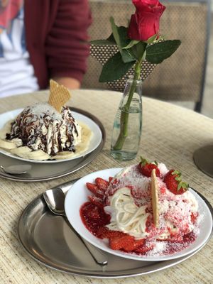 Spaghetti Ice Banana and Strawberries  at Eiscafe Benito in Wurzburg