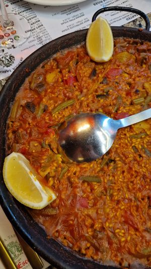 Paella for 3 at Antigua Taberna de Las Escobas de 1386 in Sevilla