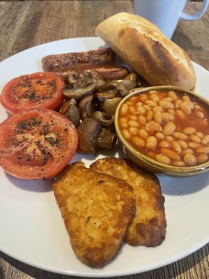 Vegan brunch aka English breakfast   at Art Cafe in Oxford