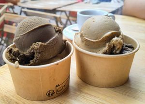 Pistachio + Hojicha (both vegan) at Creamy in Paris