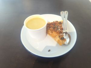 Coconut cauliflower curry (left) and Pumpkin and chickpea quiche (right) at Counter in Amsterdam