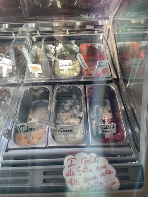 Fruit flavours  at Pasticceria Fiorelli in Sperlonga