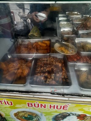 Com chay selection at Diệu Vy 10k in Ho Chi Minh City