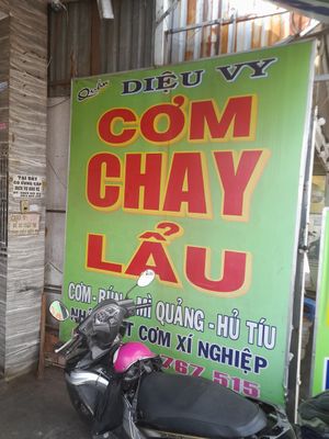Sign outside at Diệu Vy 10k in Ho Chi Minh City