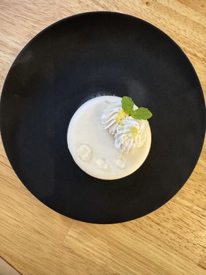 Lemoncake  at JoGeSaYu in Hiroshima