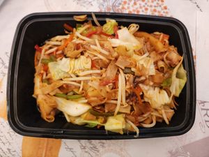 Stir fried rice flat noodles at Veggie Life in Kirkland