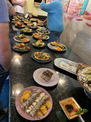 Platter demonstration and place to order  at House of Wonders in Cascais