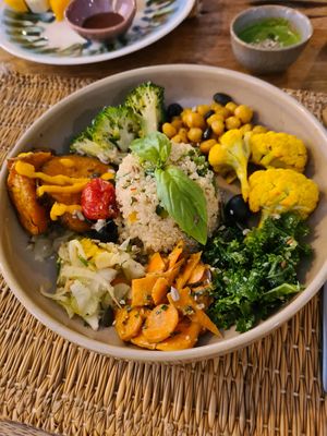 Protein bowl at House of Wonders in Cascais