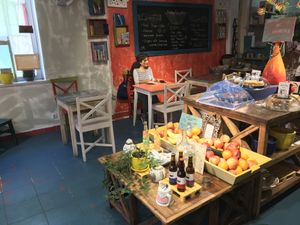 Indoor seating area (so many places to sit$  at House of Wonders in Cascais