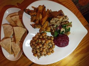 Salad at House of Wonders in Cascais