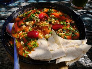 Guiso de tomate con berenjena (veganizado, el original lleva queso y huevo) at House of Wonders in Cascais