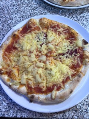 Vegan Pizza Hawaii   at El Arabi in Leipzig