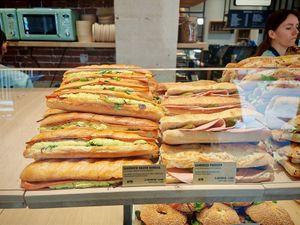 Sandwich at Land & Monkeys - Grands Boulevards in Paris