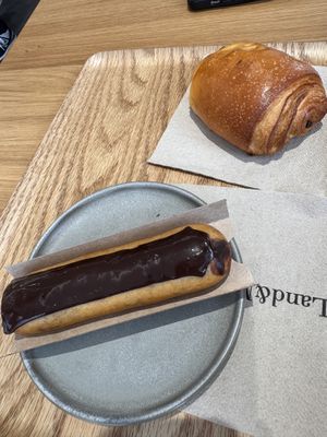 Eclair   at Land & Monkeys - Grands Boulevards in Paris