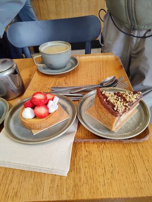  at Land & Monkeys - Grands Boulevards in Paris