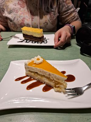 Sweet desserts at Hi Vegan in Vienna