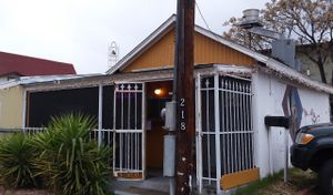 restaurant front at Sweet Yams Organic Takeout in San Antonio