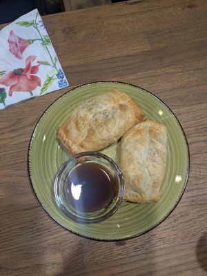 Kartoffel und Erbsen Füllung at Aaharveda in Braunschweig