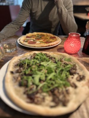 Truffelicious en Sala Mommy  at Vegan Pizza Bar  in Utrecht