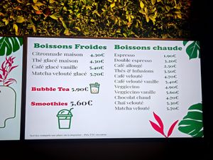 Drinks at Green & Go in Paris