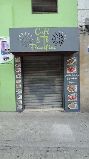shop  at Cafe y Té Pacífico in Salamanca