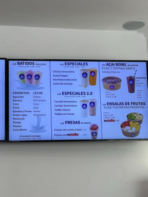 Smoothies & Açai bowls at Frigus in Valencia