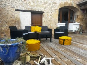 la terrasse/the terrasse at Suditi Divine Home in Lacapelle-biron