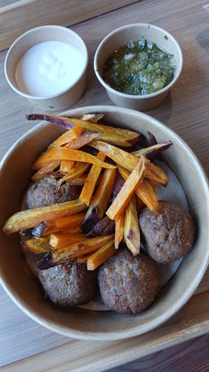 Albóndigas de tofu / tofu meatballs at vegasi in Altea