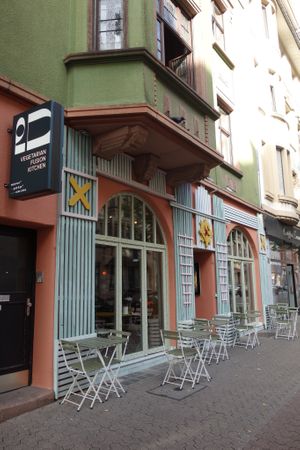 Entrance 6 outdoor seating at EDEN in Saarbrucken