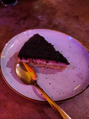 Veganer Berry Cheesecake at EDEN in Saarbrucken