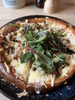 Vegan Brezel Pizza  at Zum Albrecht Dürer Haus in Nuremberg