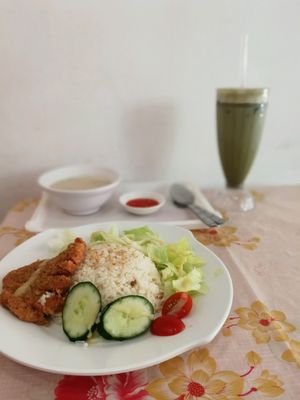 chicken cutlet rice at O'Bean in Northeast Singapore