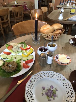 Vegan medi breakfast, bread with jam and two savoury spreads at Cafe Malik in Muenster